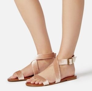 JustFab Soleila Flat Sandal Sz 9